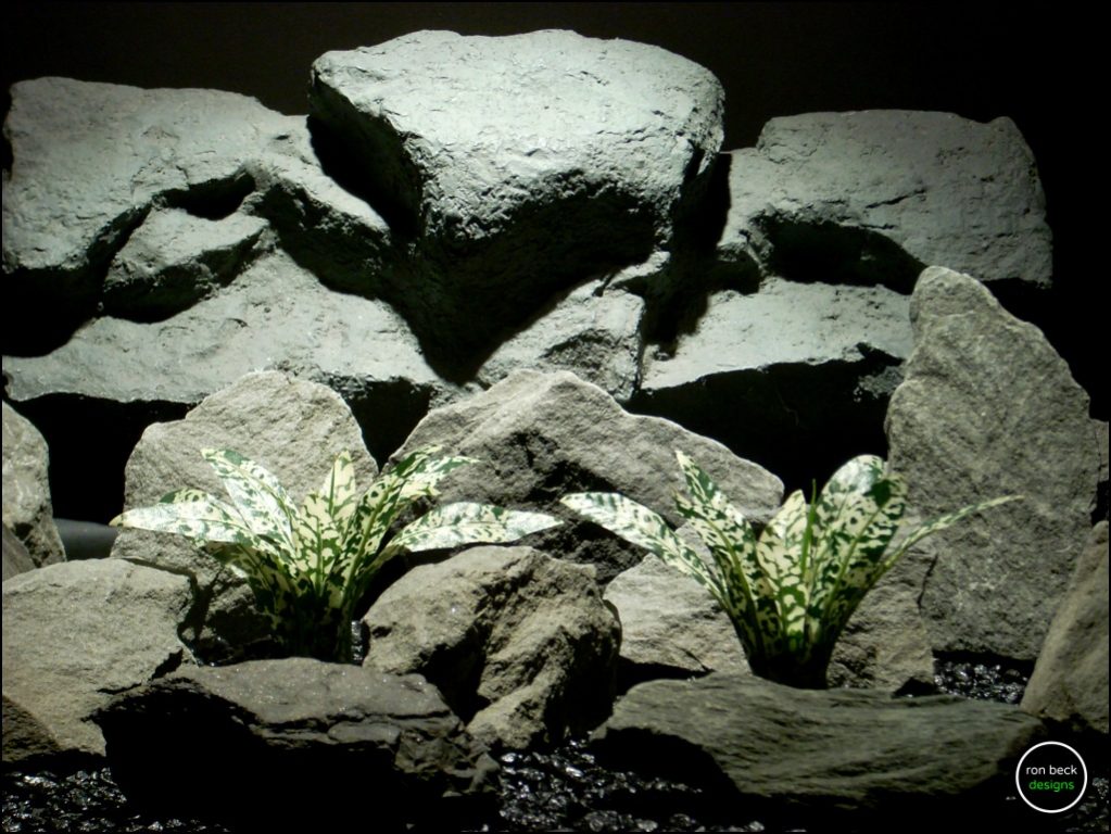 silk-aquarium-plants-variegated-leaves-sarp162-from-ron-beck-designs