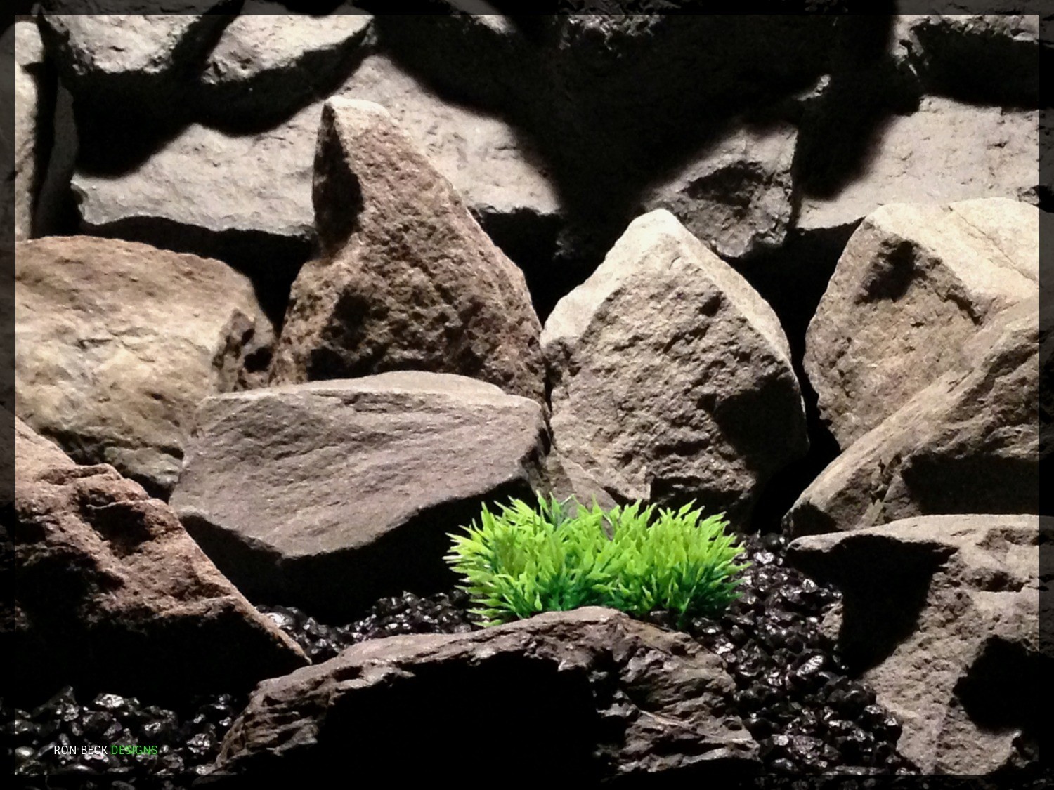 Bright Green Low Saw-blade Grass - Artificial Reptile Habitat Plant - prp349