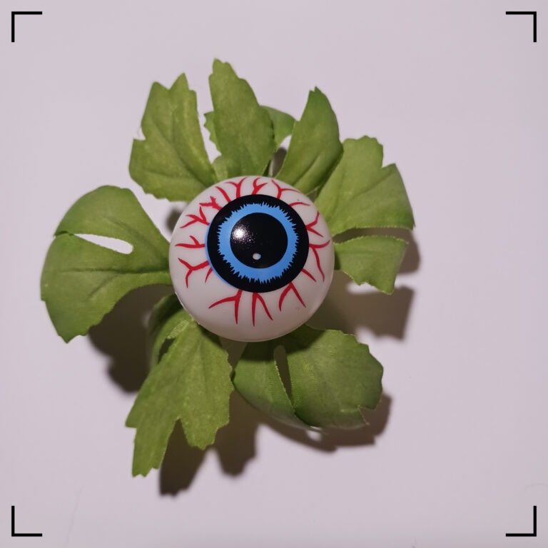 LEAFY EYE BALL